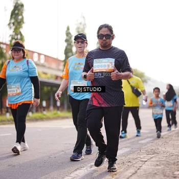 Runner Photo 8382085