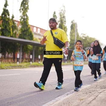 Runner Photo 8382101
