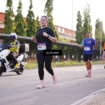 Runner Photo 8382154