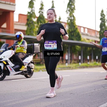 Runner Photo 8382163