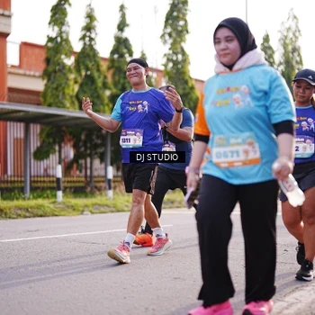 Runner Photo 8382181