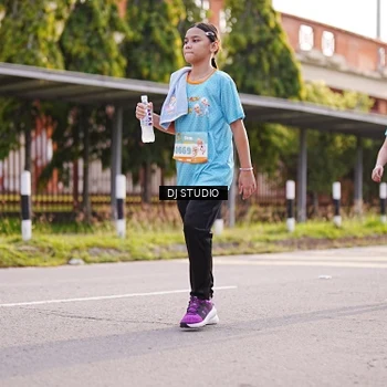 Runner Photo 8382200