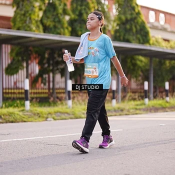 Runner Photo 8382204