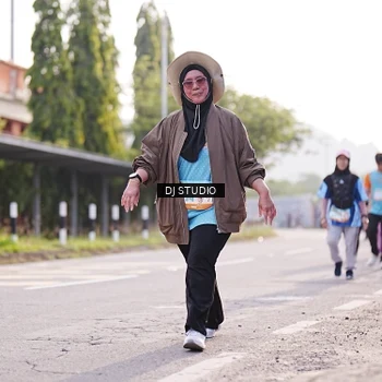 Runner Photo 8382235