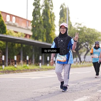 Runner Photo 8382247