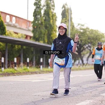 Runner Photo 8382254