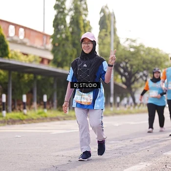 Runner Photo 8382256