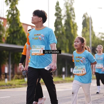 Runner Photo 8382275