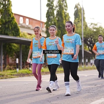Runner Photo 8382292