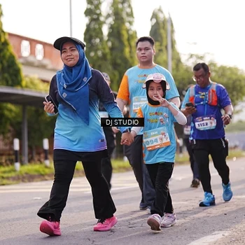Runner Photo 8382335