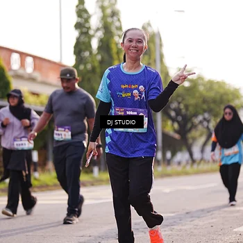 Runner Photo 8382340