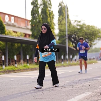 Runner Photo 8382362