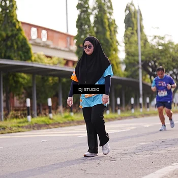 Runner Photo 8382363