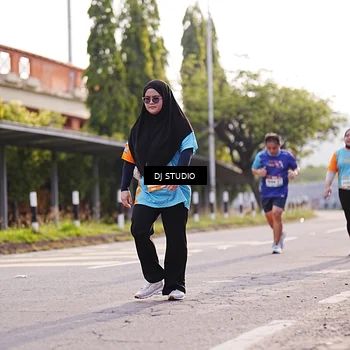 Runner Photo 8382364