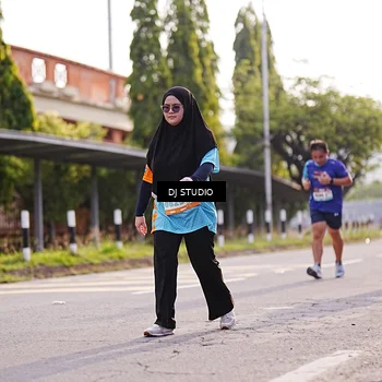 Runner Photo 8382365