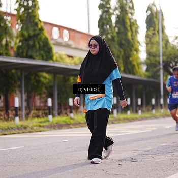 Runner Photo 8382371