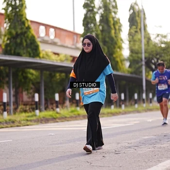 Runner Photo 8382375