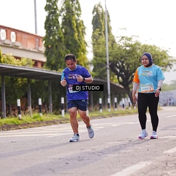 Runner Photo 8382379