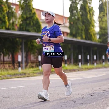 Runner Photo 8382445