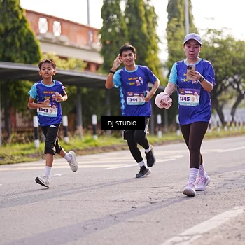 Runner Photo 8382448