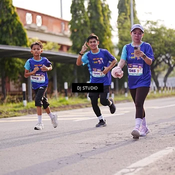 Runner Photo 8382450