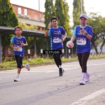 Runner Photo 8382456