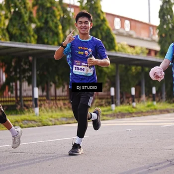 Runner Photo 8382466