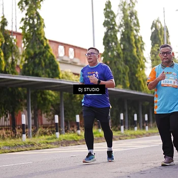 Runner Photo 8382531