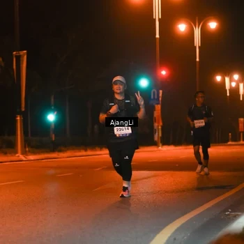 Runner Photo 8382532