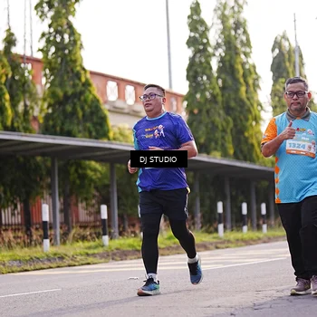 Runner Photo 8382534