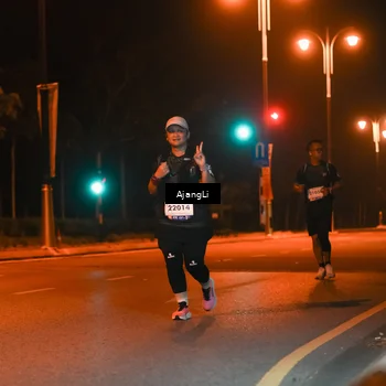 Runner Photo 8382535