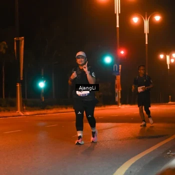 Runner Photo 8382537