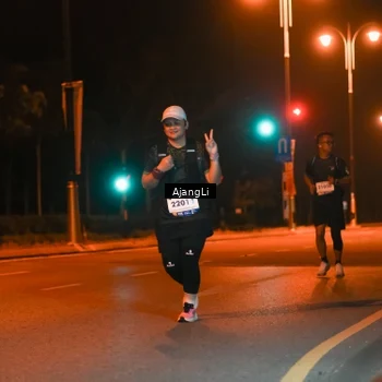 Runner Photo 8382546