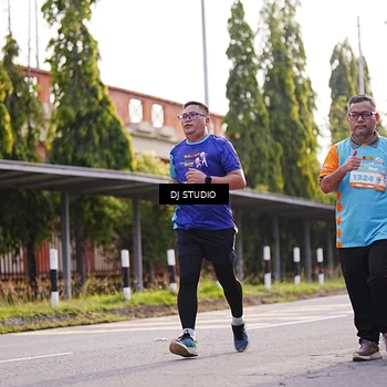 Runner Photo 8382563