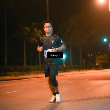 Runner Photo 8382576