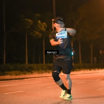 Runner Photo 8382592