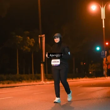 Runner Photo 8382659