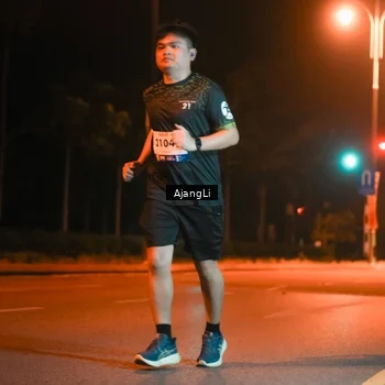 Runner Photo 8382692