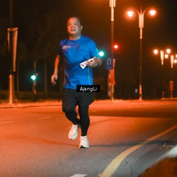 Runner Photo 8382697