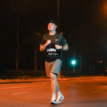 Runner Photo 8382734