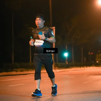 Runner Photo 8382751