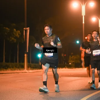 Runner Photo 8382799