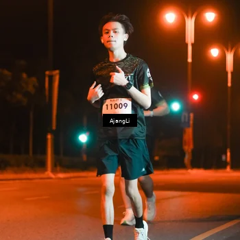Runner Photo 8382831