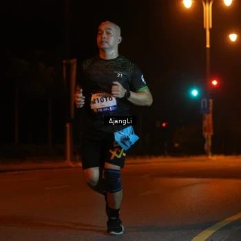 Runner Photo 8382895