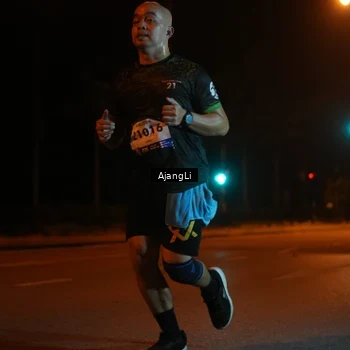 Runner Photo 8382900