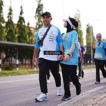 Runner Photo 8383053