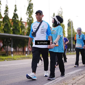 Runner Photo 8383059