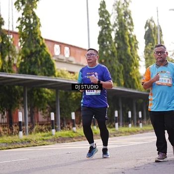 Runner Photo 8383074