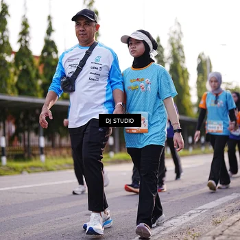 Runner Photo 8383076