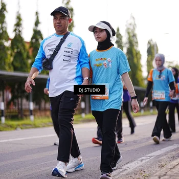 Runner Photo 8383077